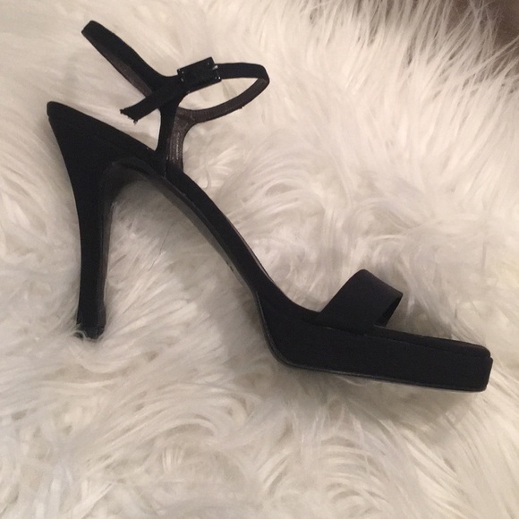 NWOT Vera Wang black 4 inch heels in 8.5 - Picture 6 of 8